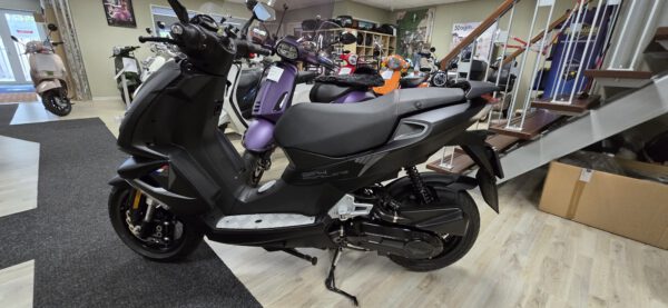 Peugeot Speedfight 4 E5